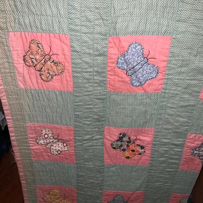 Vintage appliqué quilt 66” x 80” Butterflies