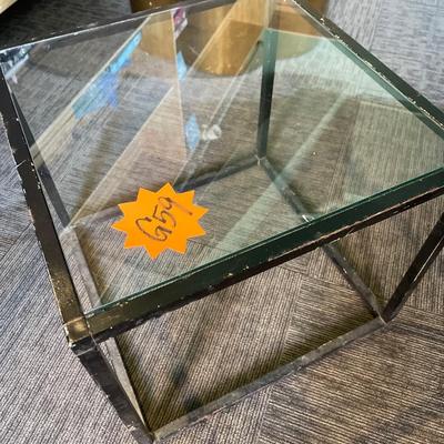 G59- Metal frame/glass top side table