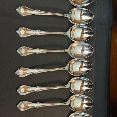 S.S.S.by Oneida Silverware and Wooden Box