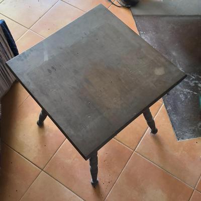 Wooden Spindle Leg Parlor Table (B3-DZ)