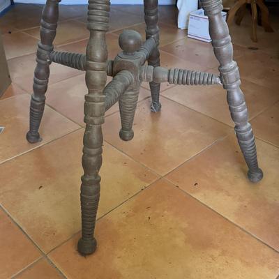Wooden Spindle Leg Parlor Table (B3-DZ)