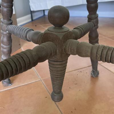 Wooden Spindle Leg Parlor Table (B3-DZ)