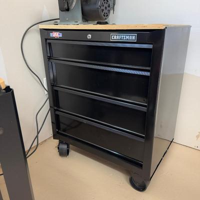 1141 Craftsman Rolling Tool Chest