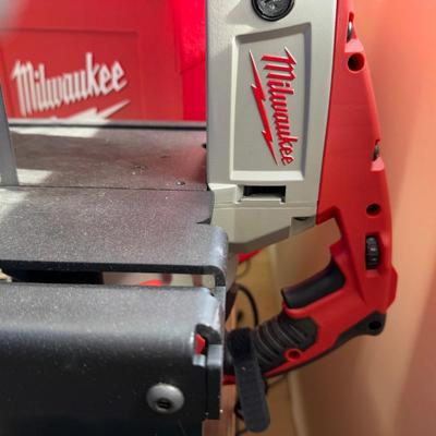 1145 Milwaukee Portable Deep Cut Band Saw With Swag Portaband Table
