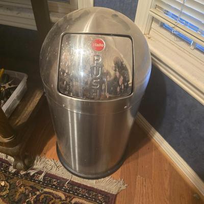 Trash can