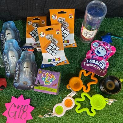 G78-Small Toy Lot
