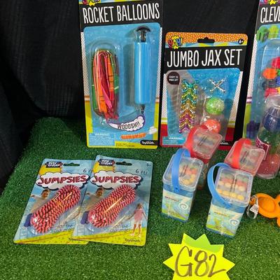 G82-Toy Lot