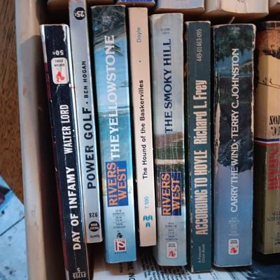 BOX OF SOFTBACK BOOKS AND WESTERN MAGAZINES