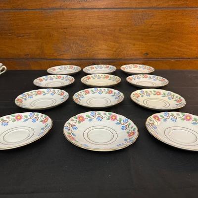 Grosvenor China Made in England Tea Cups & Plates