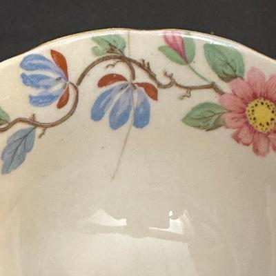 Grosvenor China Made in England Tea Cups & Plates