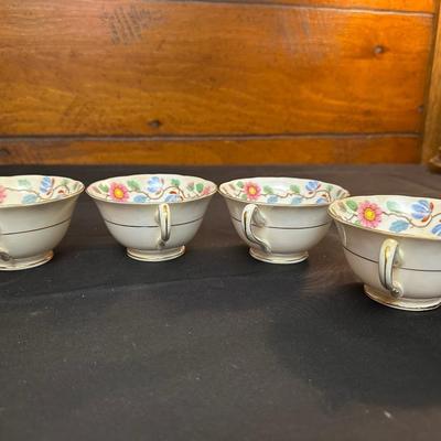 Grosvenor China Made in England Tea Cups & Plates