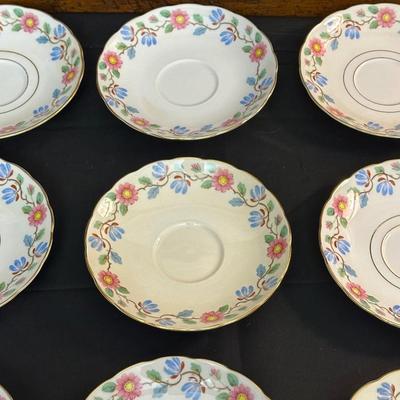 Grosvenor China Made in England Tea Cups & Plates