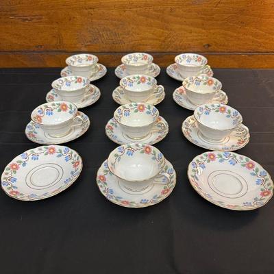 Grosvenor China Made in England Tea Cups & Plates