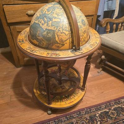 Globe bar