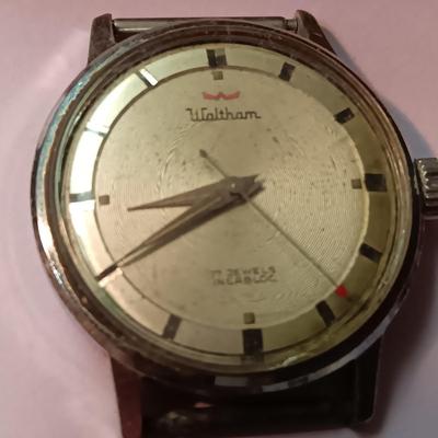 JUSTIN MAXAM SPORTS KNIFE. WORKING WALTHAM WATCH AND TIMEX WATCH THAT DOES NOT WORK