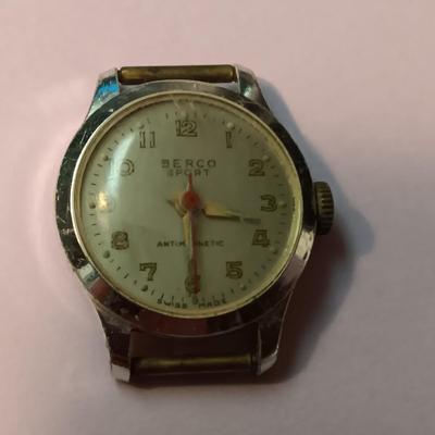 WORKING WALTHAM AND TIMEX WATCHES, SMALLEST WATCH DOES NOT WORK