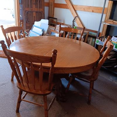 RUSTIC ANTIQUE PEDESTAL TABLE WITH LION PAW FEET AND 4 CHAIRS