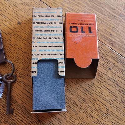 2 POCKET KNIVES, SHARPENING STONE, OLD KEYS AND A WOODEN HANDLE AWL