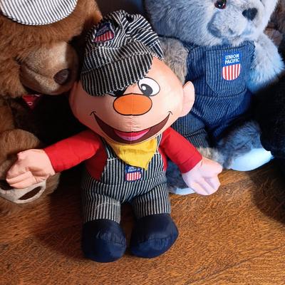 PLUSH ANIMALS DRESSED IN UNION PACIFIC CLOTHES