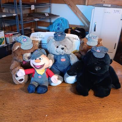 PLUSH ANIMALS DRESSED IN UNION PACIFIC CLOTHES