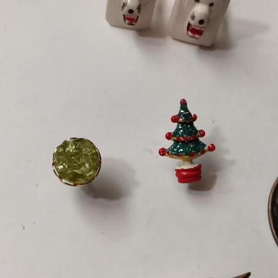 CUFFLINKS, TIE TACKS, TIE CLIPS AND POCKET WATCH STRAP