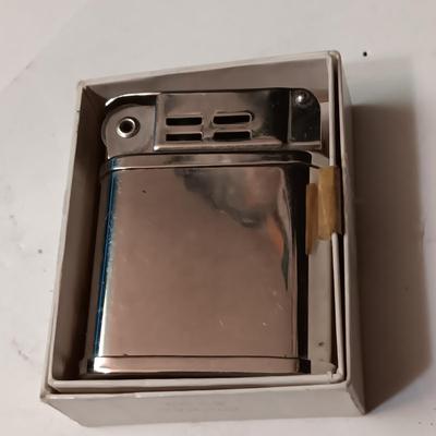 BEATTIE JET LIGHTER, WATCHES FOR REPAIR OR PARTS