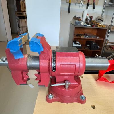 1150 Grizzly Multipurpose Vise H-8188