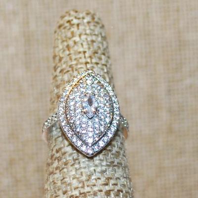 Size 6 Marked .925 Long Diamond Shaped Party Glitter Stone Ring on a Silver Band (4.4g)