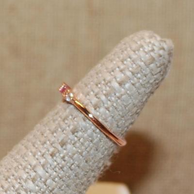 Size 6 Marked .925 Delicate RED Rectangle Stone ROSE GOLD Ring with 2 Round Clear Stone Sides on a Silver Filled Band (1.1g)