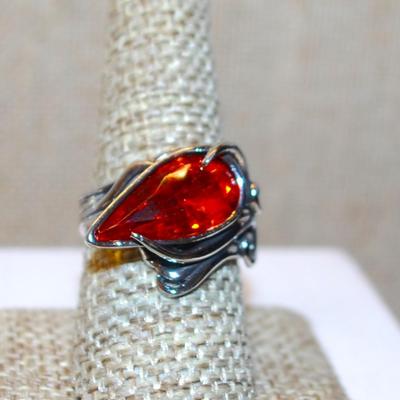 Size 8½ Large Pear Shape Orange Stone Contemporary Styled Ring on a Solid Silver Tone Band (7.6g)