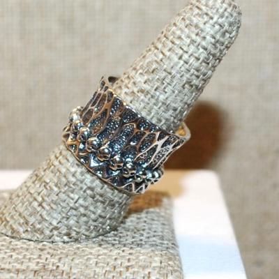 Size 9½ "Infinity of Skulls" Ring on a Solid Silver Tone Band (10.9g)