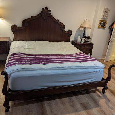 Solid Wood Hickory Chair Bed Approximately 87" Long & 83" Wide Very Nice Set