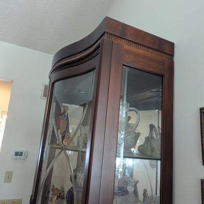 Thomasville Lighted Curio Cabinet With Glass Shelves Approx 46" x 16" x 88 1/2"