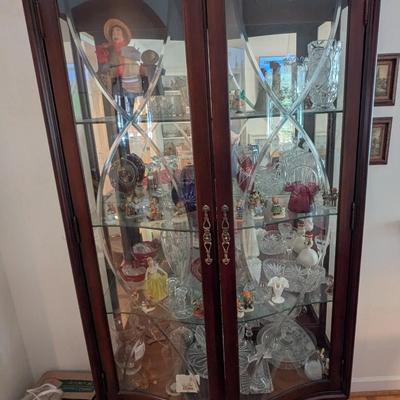Thomasville Lighted Curio Cabinet With Glass Shelves Approx 46" x 16" x 88 1/2"
