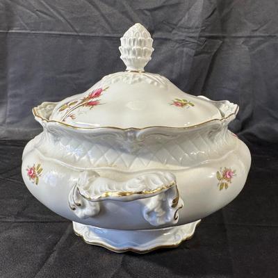 Large Royal Coburg China Set