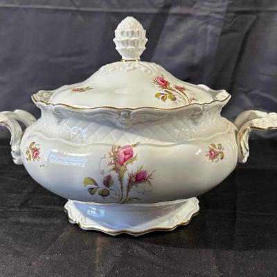 Large Royal Coburg China Set