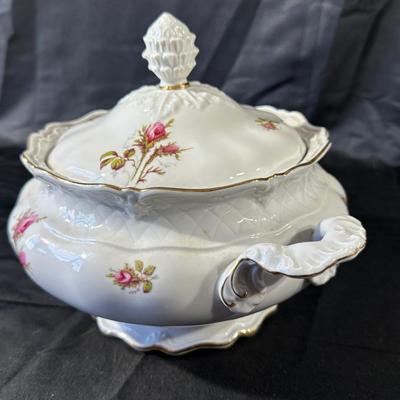 Large Royal Coburg China Set