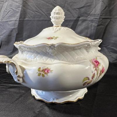 Large Royal Coburg China Set