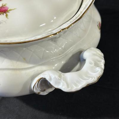 Large Royal Coburg China Set