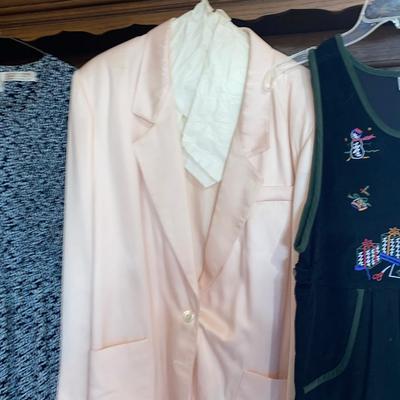 WOMENS CLOTHING