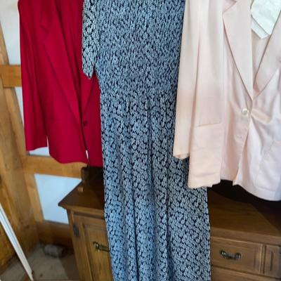 WOMENS CLOTHING