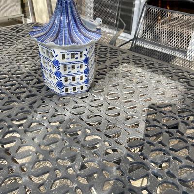 Cast Aluminum Patio Table with 6 Chairs