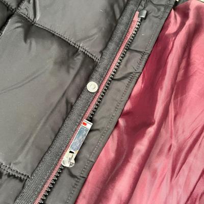 Lot 159 Hilfiger winter coat with feather on the collar (S)