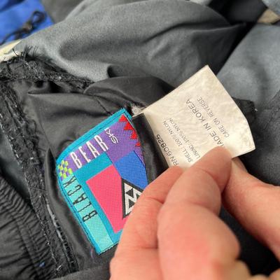 Lot 161 Sterns ski coat (M) 2 ski pants 1 blue, 1 black (M) , waterproof jacket (S)