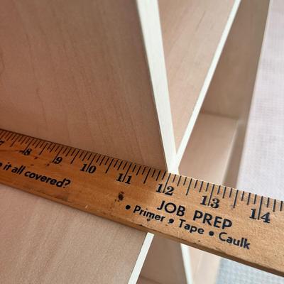 Lot 162 8 cube shelving unit