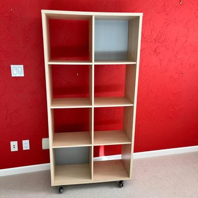 Lot 162 8 cube shelving unit