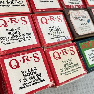 Lot 165 Player piano scrolls (box 1 of 3) 35 rolls
