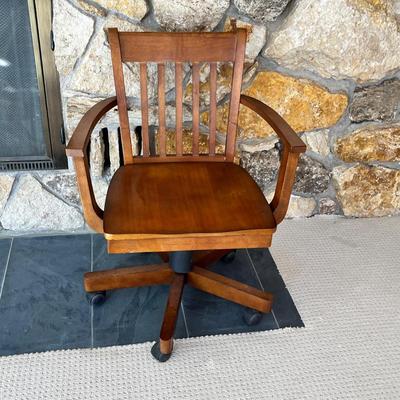Lot 168 wood office chair