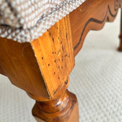 Lot 171 padded top bench