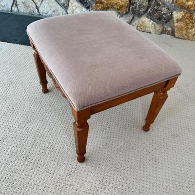 Lot 171 padded top bench